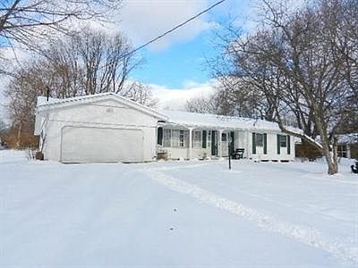 1st image of 10 Orchard Dr