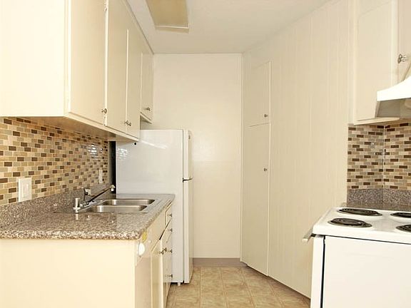 5th image of 415 S Bernardo Ave #425-306