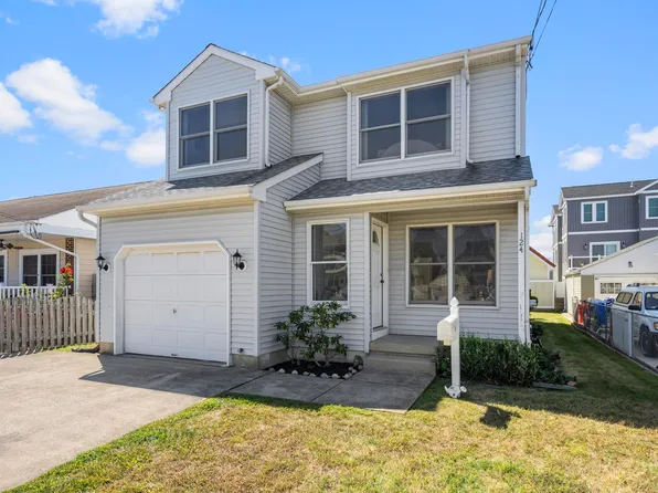 124 E Monterey Ave, Wildwood Crest, NJ 08260