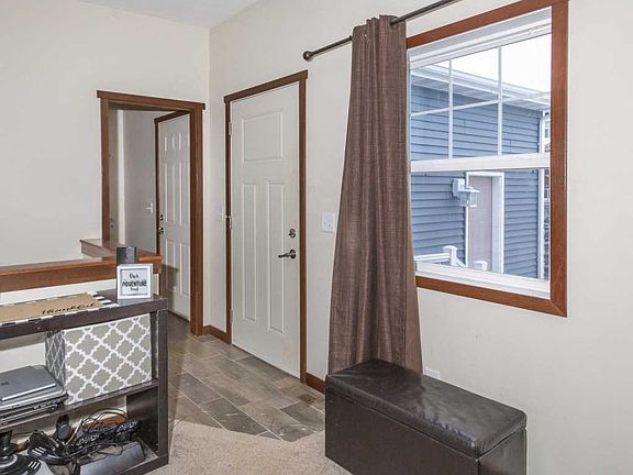 4th image of 2311 Aurora Cir