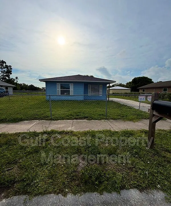1801 S Palmdale Ct