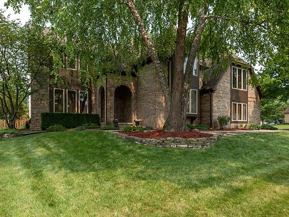 3rd image of 734 Whithorn Ct
