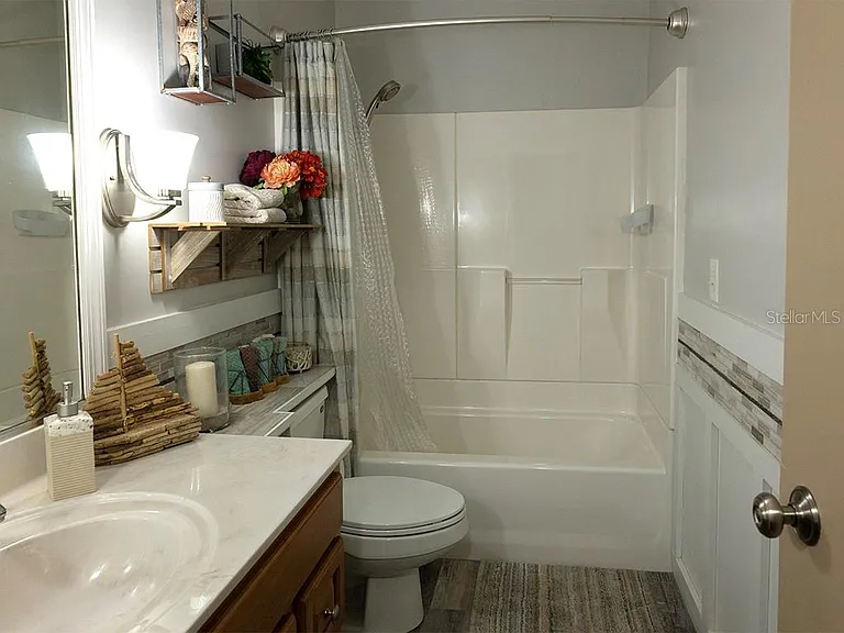 380 Base Ave E #201 — Photo 17