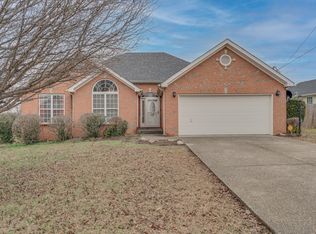 1707 Chris Dr, La Vergne, TN 37086