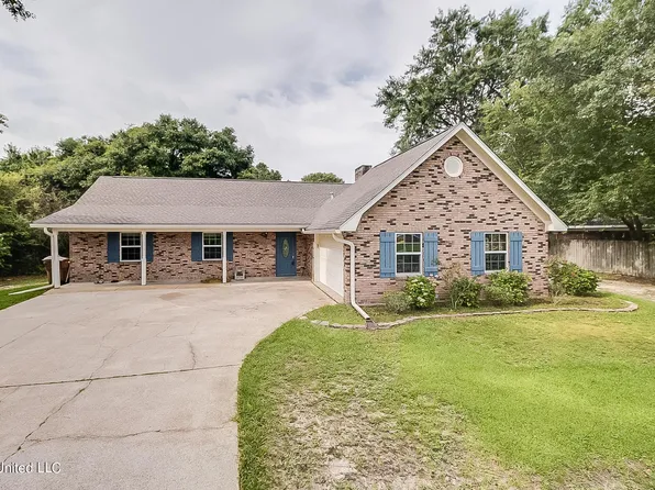 4 Windsor Pl, Long Beach, MS 39560