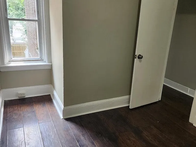 123 Ward Ave — Photo 14