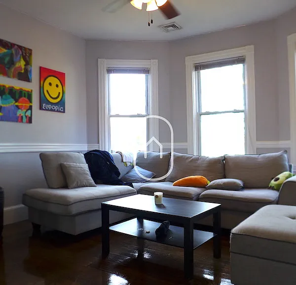 123 Centre St #1 — Photo 2