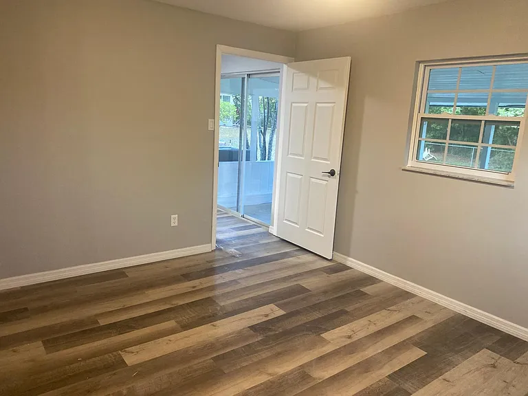 473 Lake Rd — Photo 17