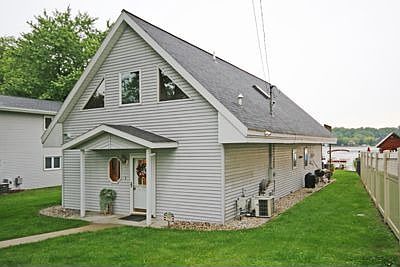 1st image of 375 Pepper Dr