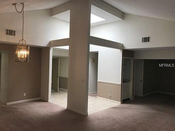4th image of 158 Turnberry Cir
