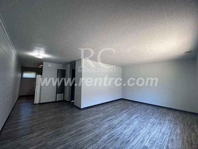 1005-8 Oak St — Photo 6