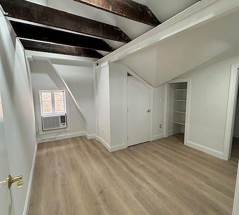 4th image of 219 Hanover St APT 11