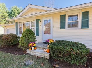 7 Pleasant St, Grafton, MA 01519