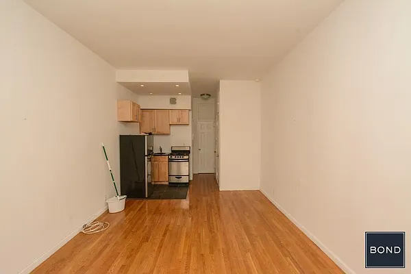 Rented by Bond New York | media 19