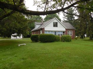 367 Hudson River Rd, Waterford, NY 12188