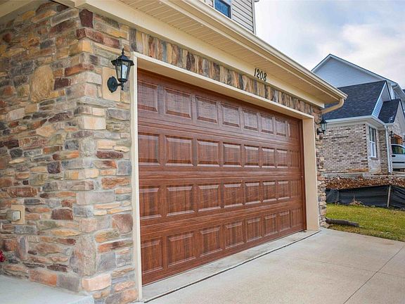 4th image of 1208 Orchard Dr