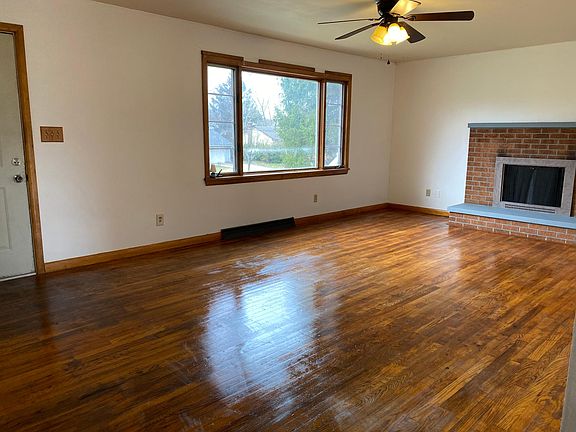 Living room.