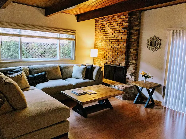 2650 Coit Dr — Photo 1