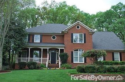 View of house/Plant beddings from street