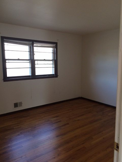 2nd image of 198 Delmar Ave