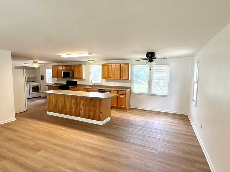 3706 Buchanan Rd — Photo 2
