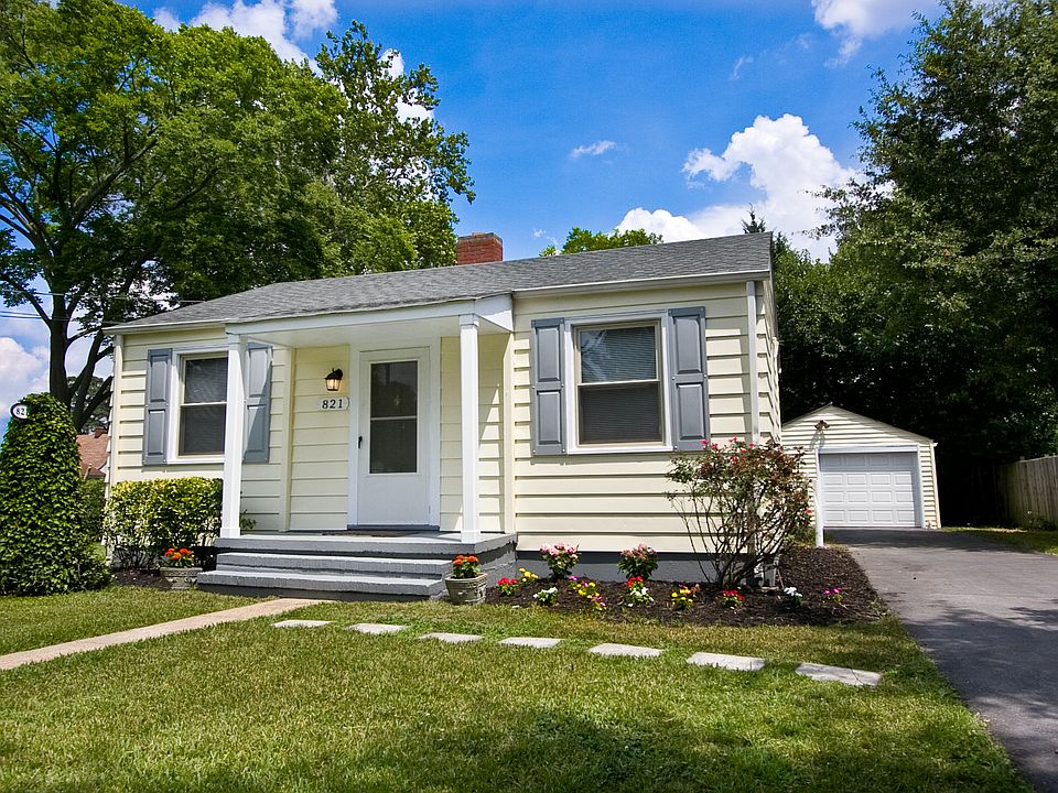 1st image of 821 Jewell Ave