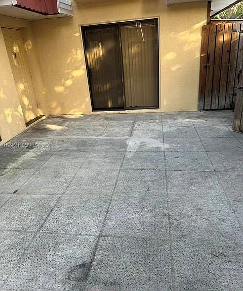 713 NW 99th Cir — Photo 2