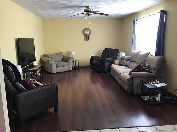 4th image of 4140 Milkweed Dr
