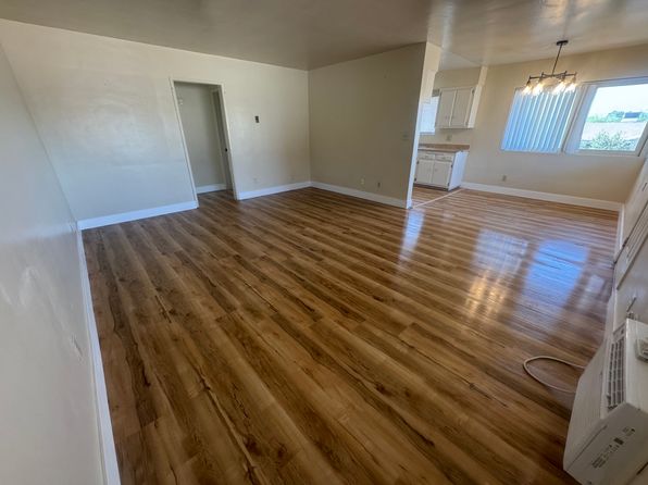 682 W Holt Ave #10