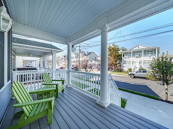 3rd image of 836 1st St #1