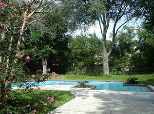 11806 Westmere Dr, Houston, TX 77077