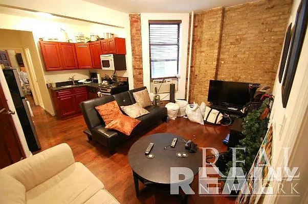 Rented by REAL New York | media 26