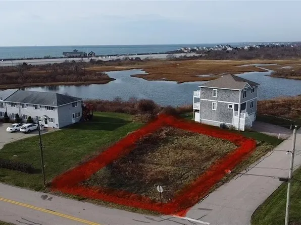 2 Sedge Ct, Narragansett, RI 02882