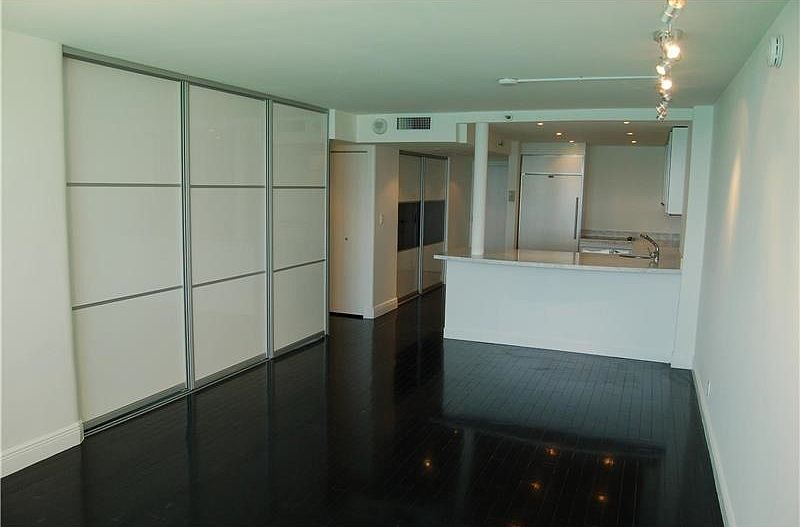 2nd image of 2556 Collins Ave