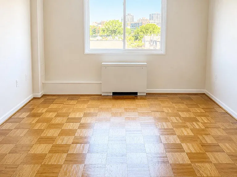 4800 Chevy Chase Dr #404 — Photo 21