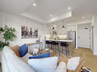 49 Charles St #205, Newmarket, ON L3Y 3V7