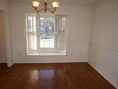 Building Photo - 6639 Hillandale Rd #104