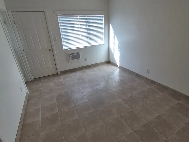 734 Karesh Ave #2-6 — Photo 4