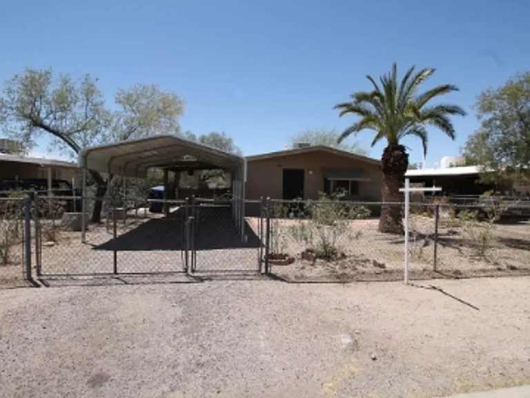 2665 N Leah Pl — Photo 2