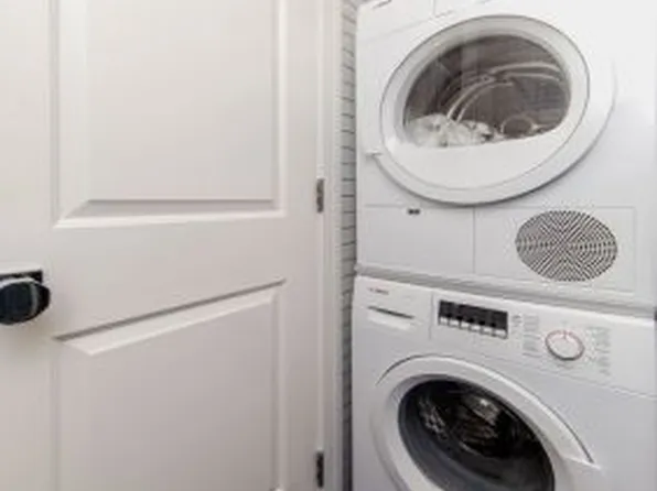 535 Hudson Street image 6 of 10