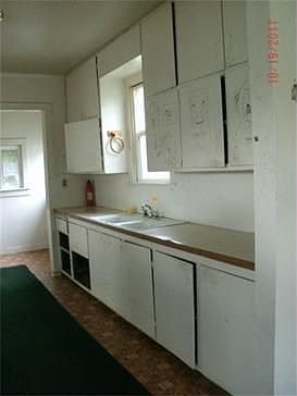 5th image of 2138 S Cushman Ave