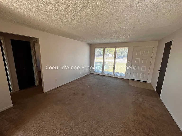 500-10 W Golden Sun Ct — Photo 3
