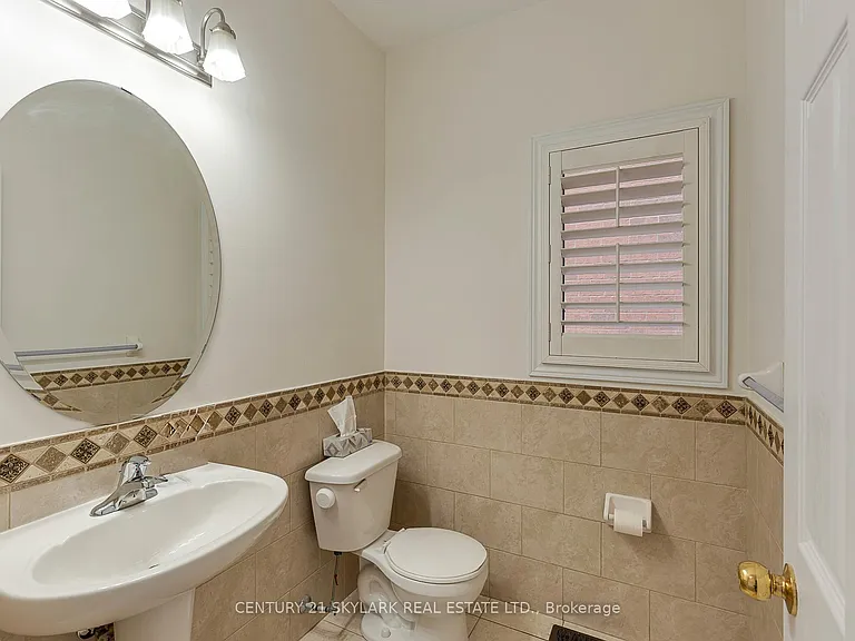94 Bayhampton Dr #UPSTAIRS — Photo 7