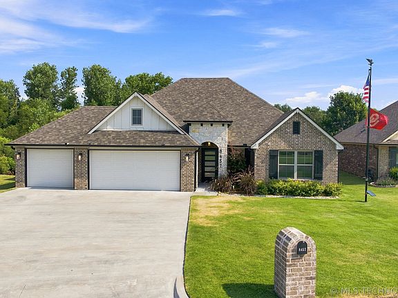 4th image of 8457 Spring Creek Ct