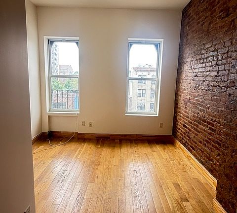 3rd image of 1385 Saint Johns Pl APT 7