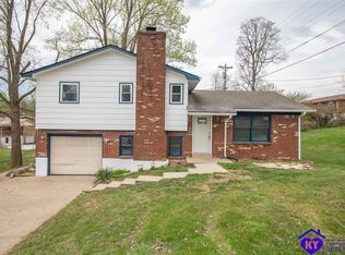 3050 Liberty St, Radcliff, KY 40160