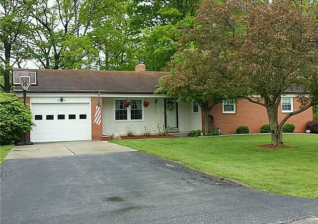 1st image of 1876 Riverview Dr