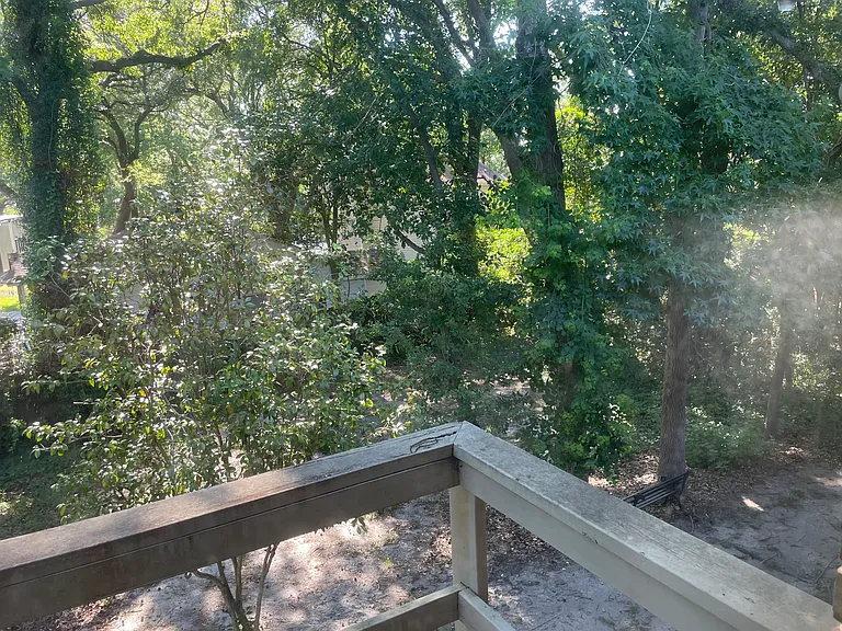 202 Saint Charles Ct — Photo 11