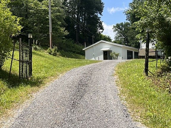 3rd image of 552 Industry Rd