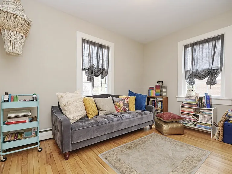 1209 Stafford Ave — Photo 11